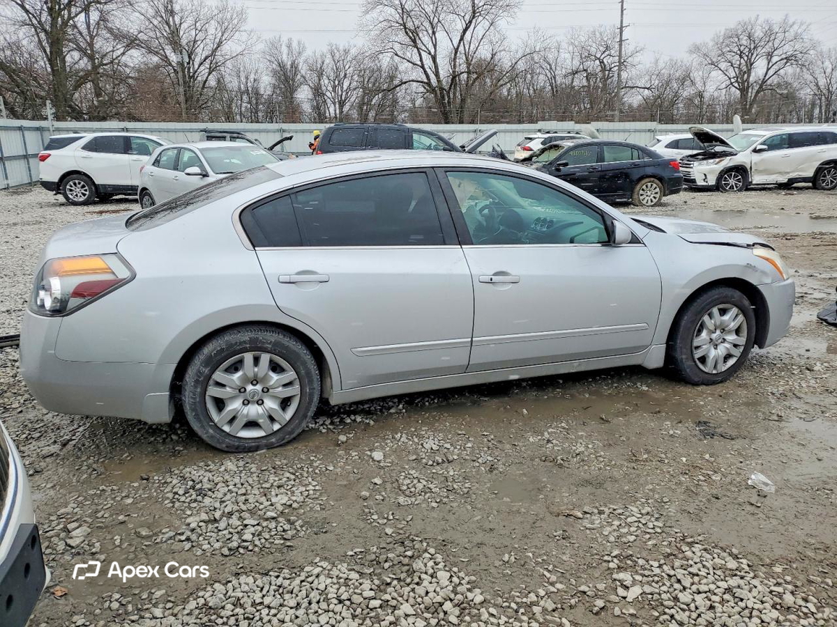 Nissan Altima 2012