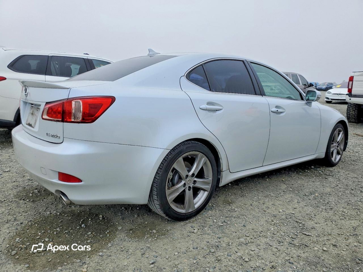 Lexus IS 2011