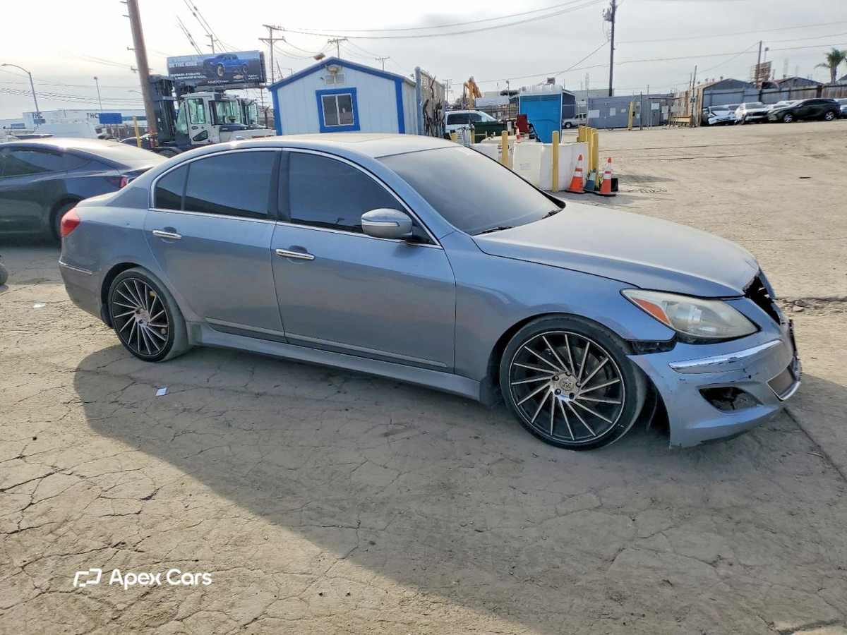 Hyundai Genesis 2013