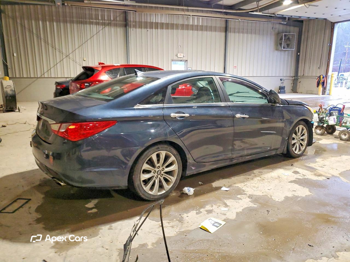 Hyundai Sonata 2011