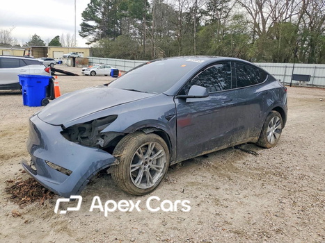 Tesla Model Y 2023 - Image 1 of 13