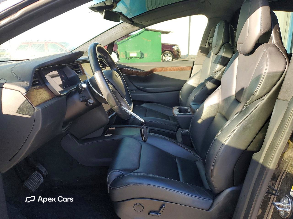 Tesla Model X 2019