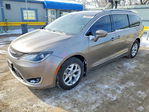 Chrysler Pacifica 2017