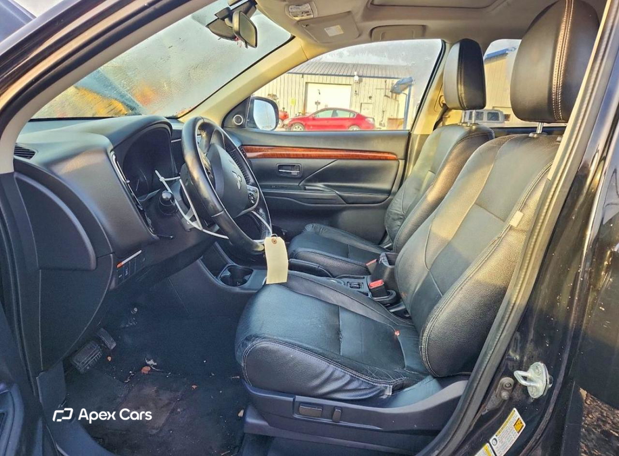 Mitsubishi Outlander 2014