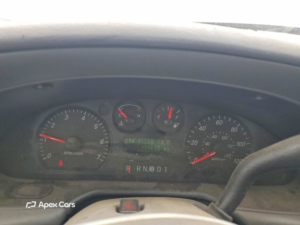 Ford Taurus 2004