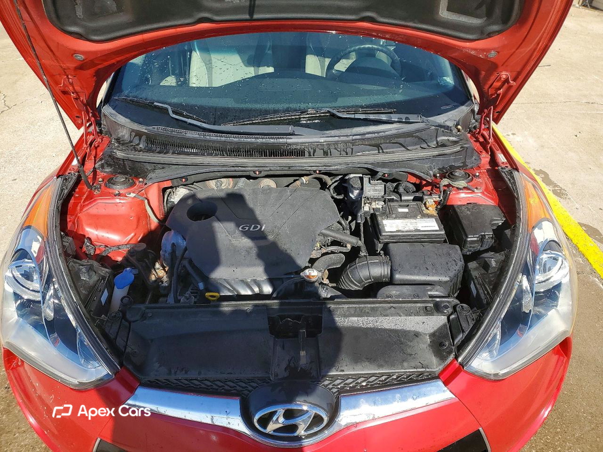 Hyundai Veloster 2013