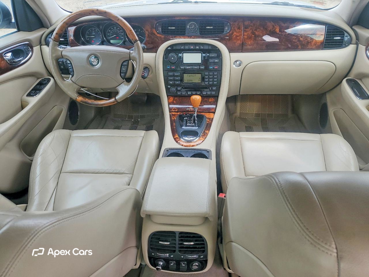 Jaguar XJ 2004