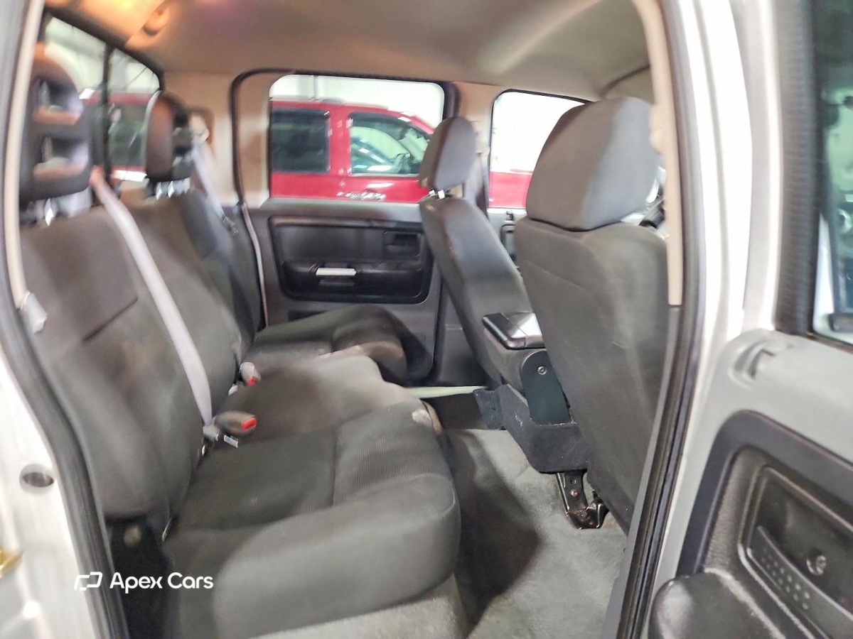 Mitsubishi Raider 2006