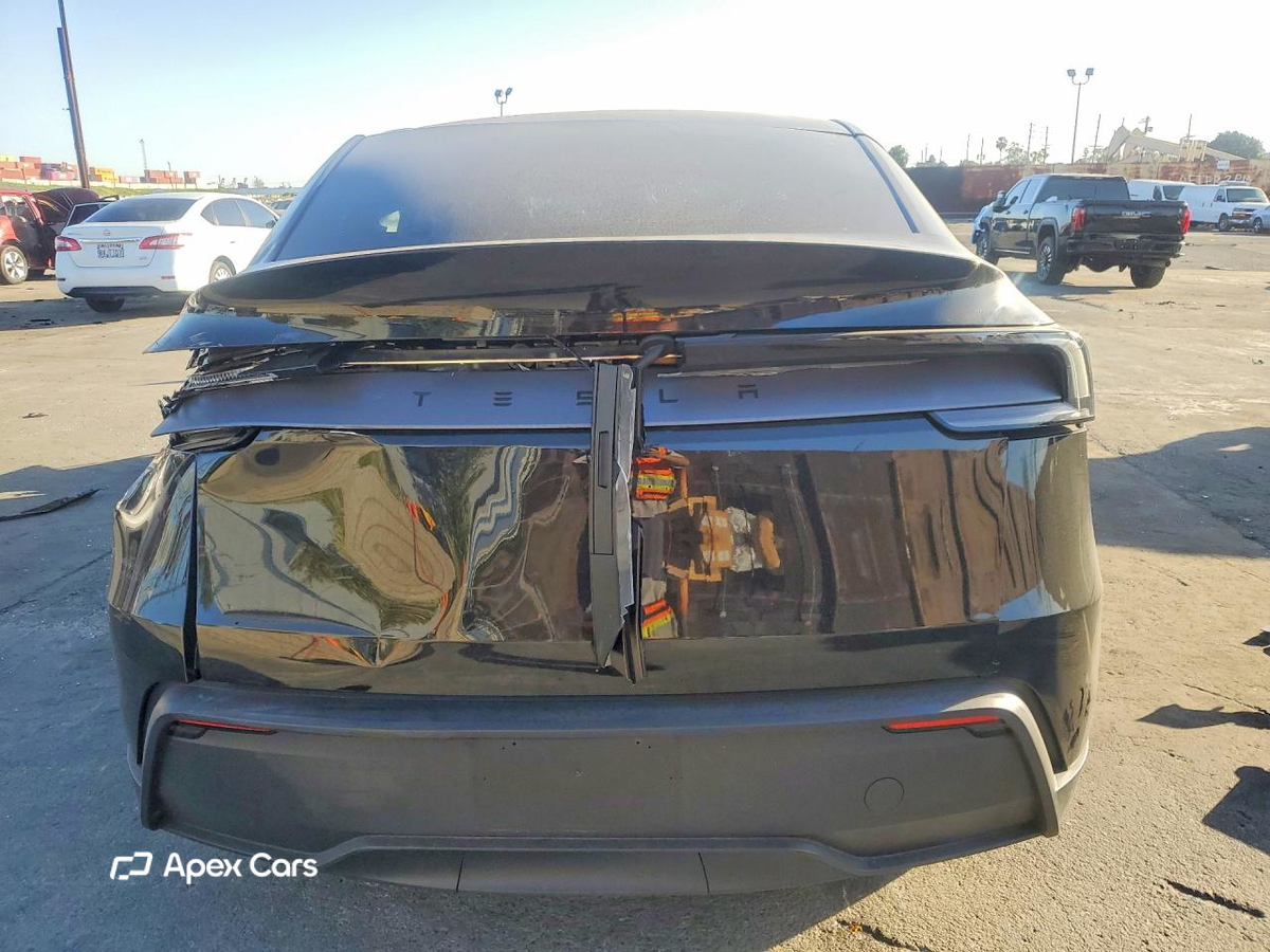 Tesla Model Y 2026