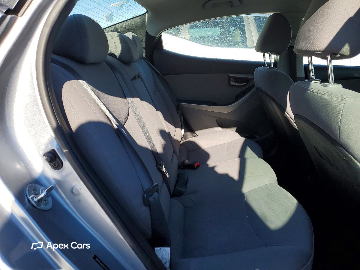 Hyundai Elantra 2016