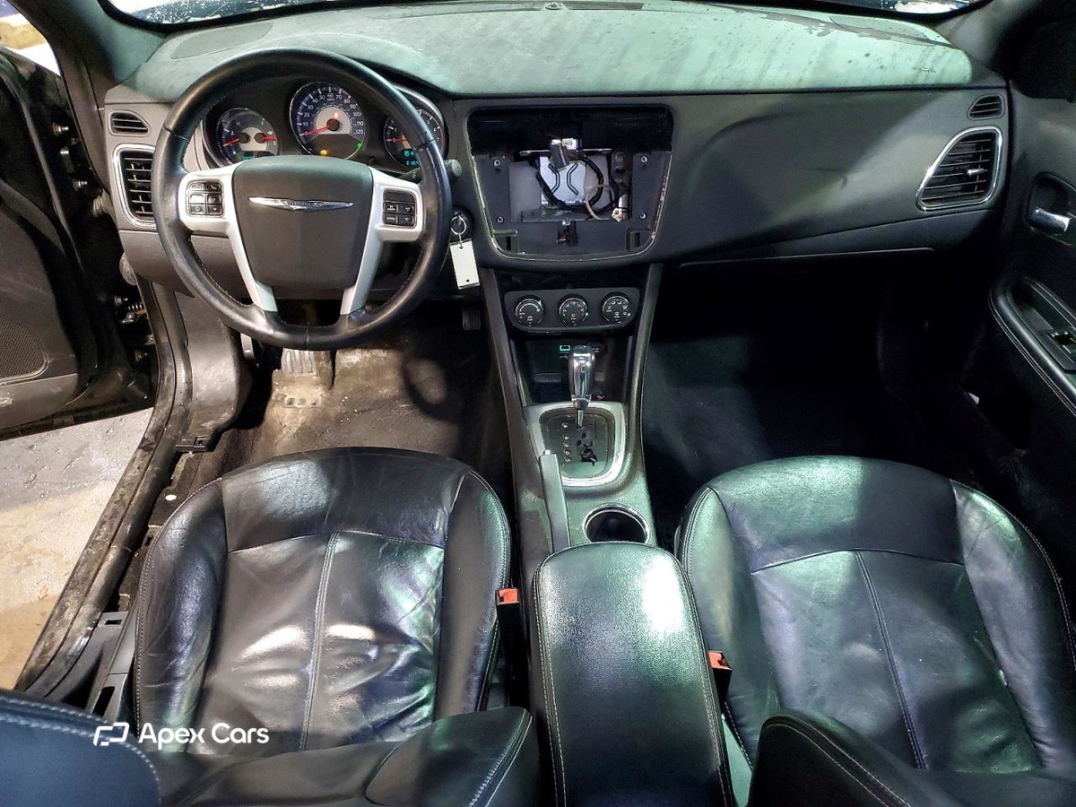 Chrysler 200 2011