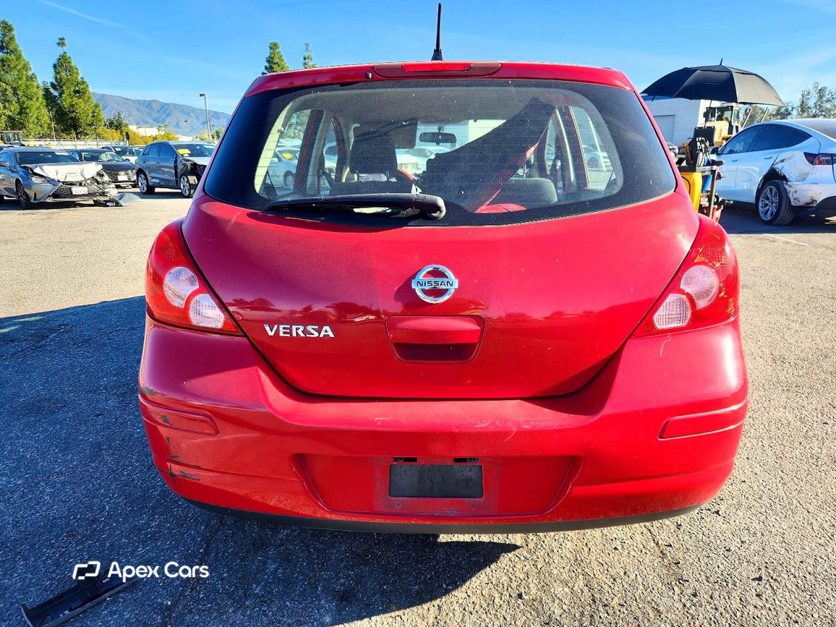 Nissan Versa 2012