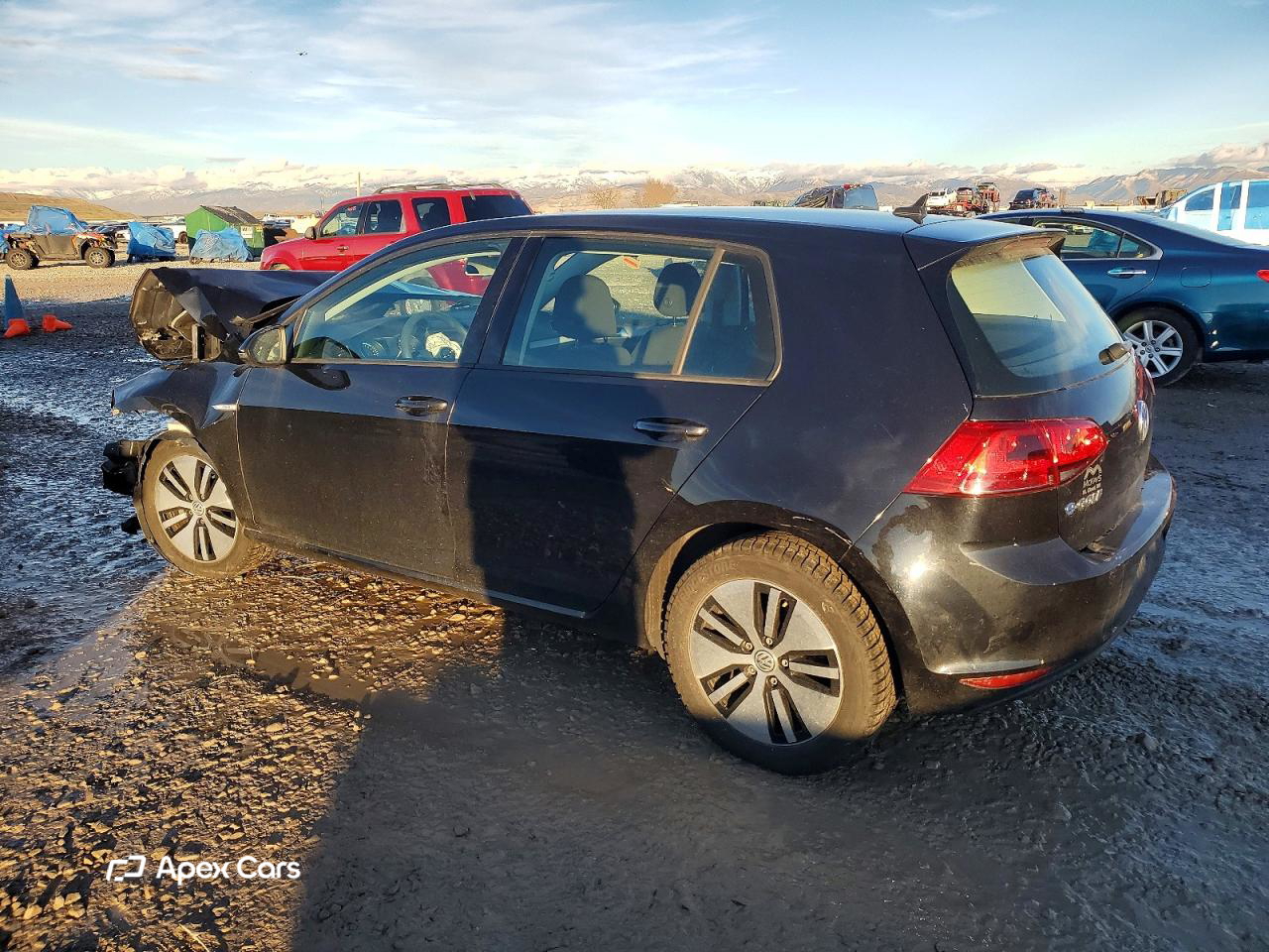 Volkswagen e Golf 2016