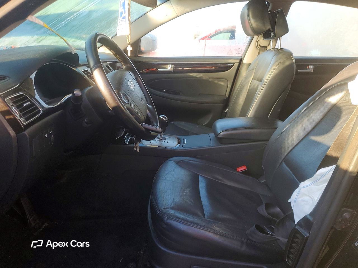 Hyundai Genesis 2012