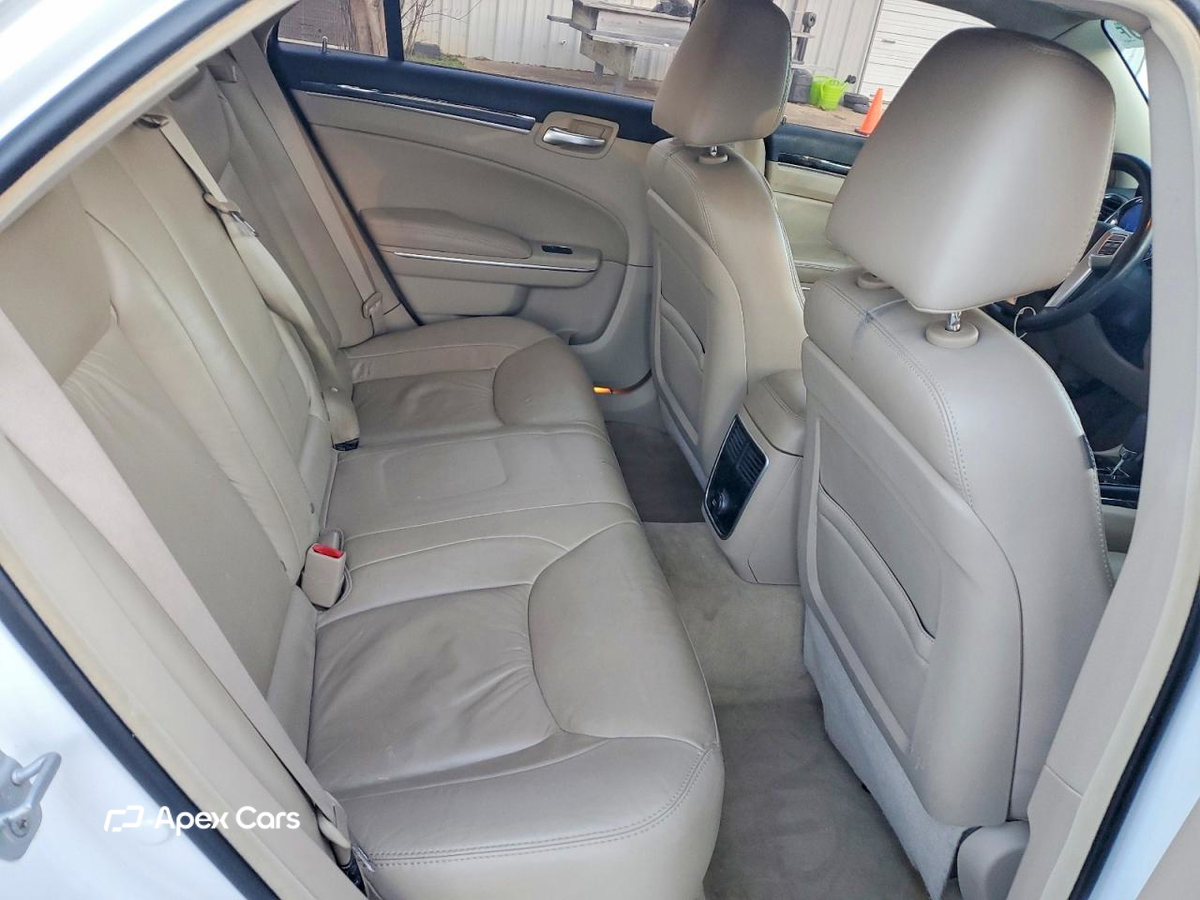 Chrysler 300 2011