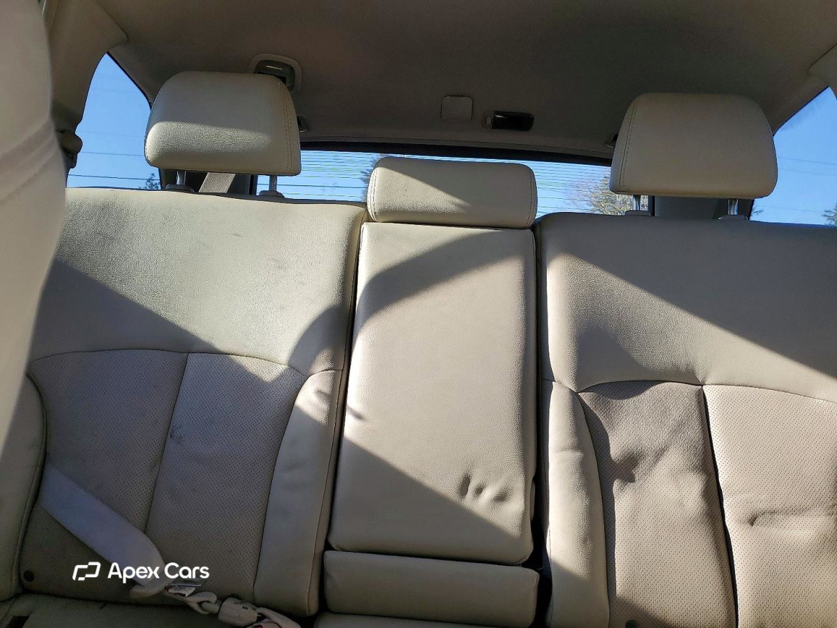 Subaru Outback 2012