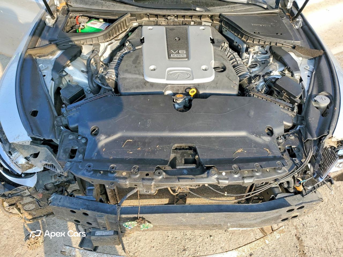 Infiniti Q50 2015
