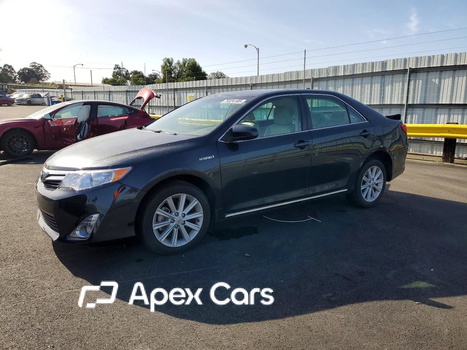 Toyota Camry 2012 - Image 1 of 13