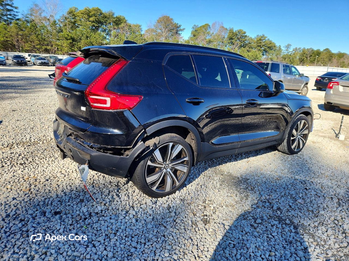Volvo XC40 2021