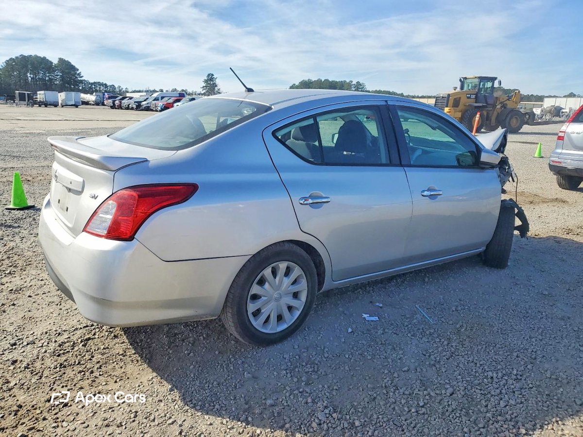 Nissan Versa 2018