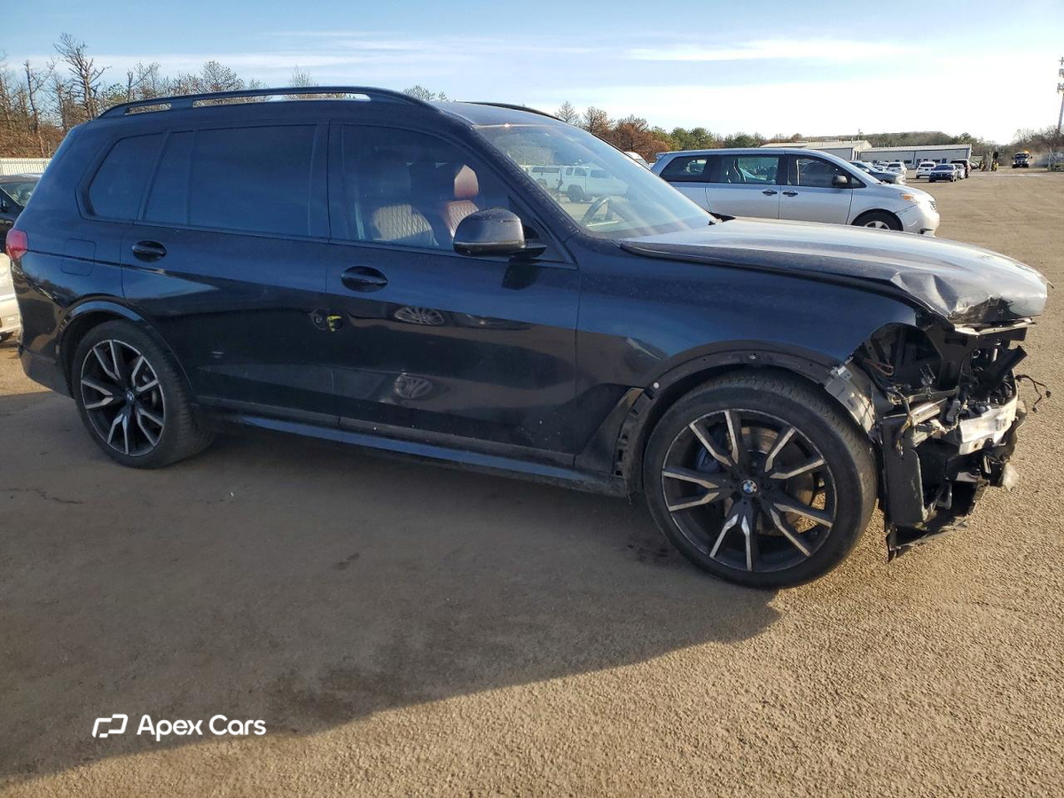 BMW X7 2021