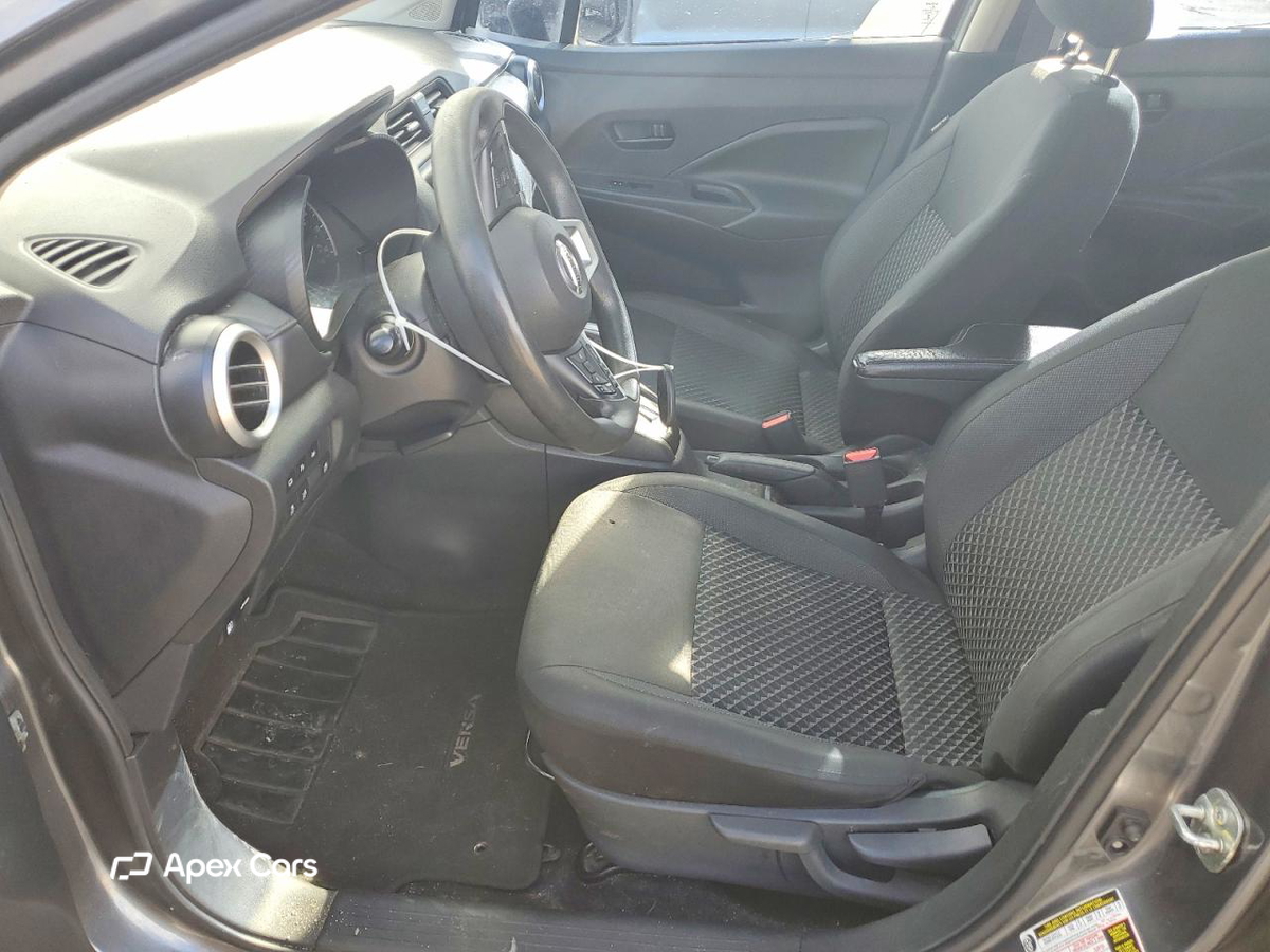 Nissan Versa 2020