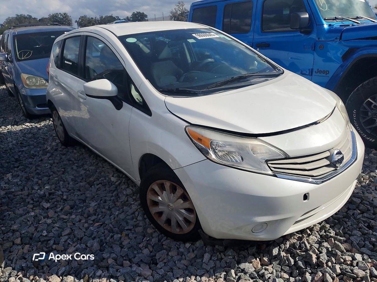 Nissan Versa 2015