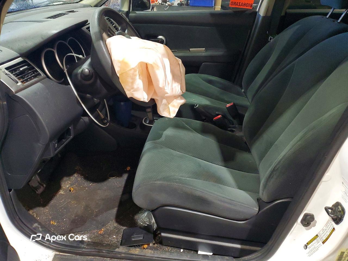Nissan Versa 2012
