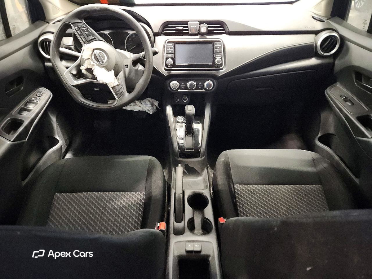 Nissan Versa 2021