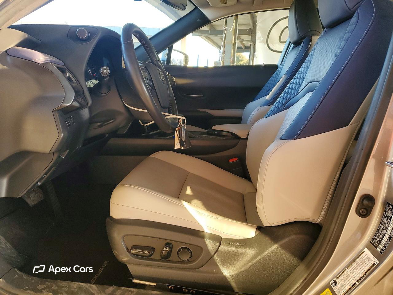 Lexus UX 2020