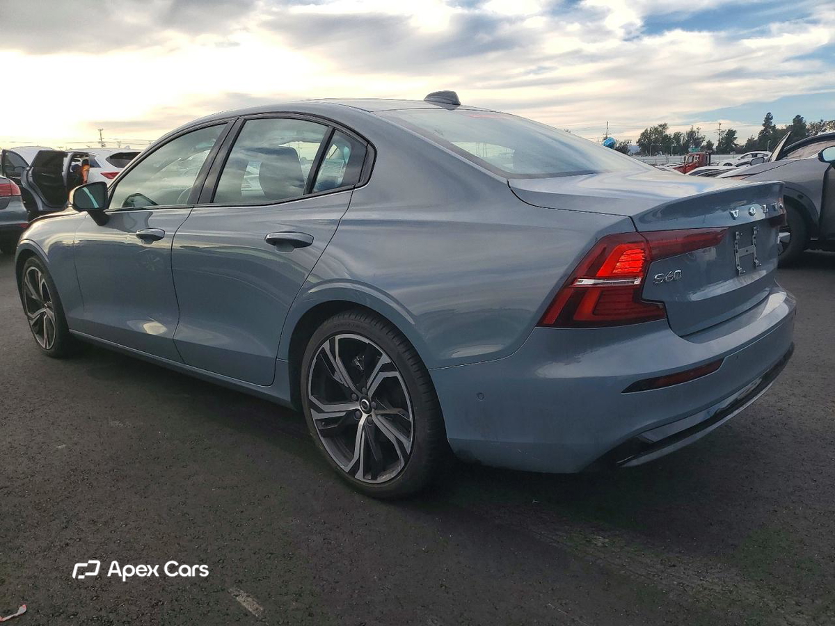 Volvo S60 2024