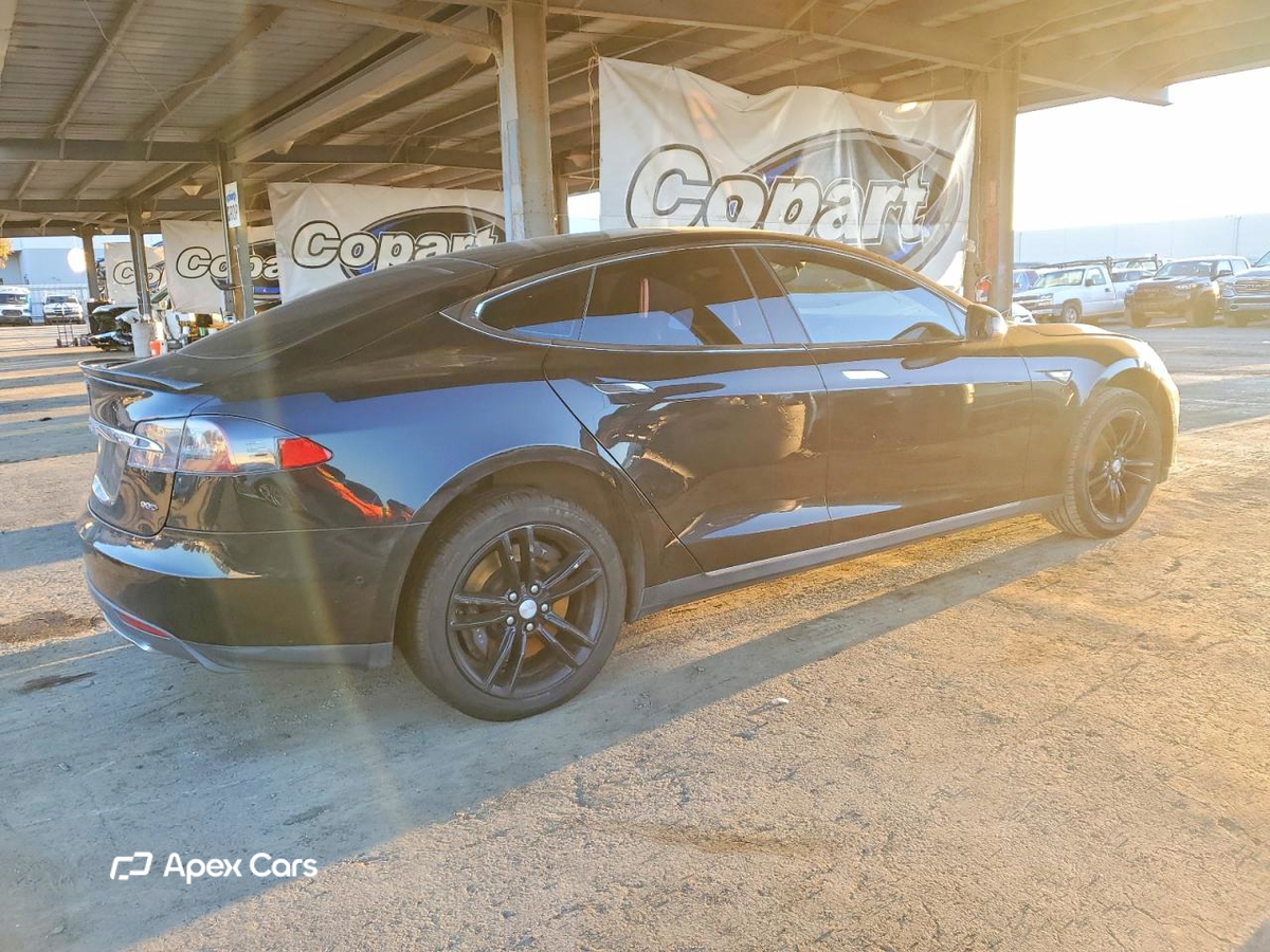 Tesla Model S 2016