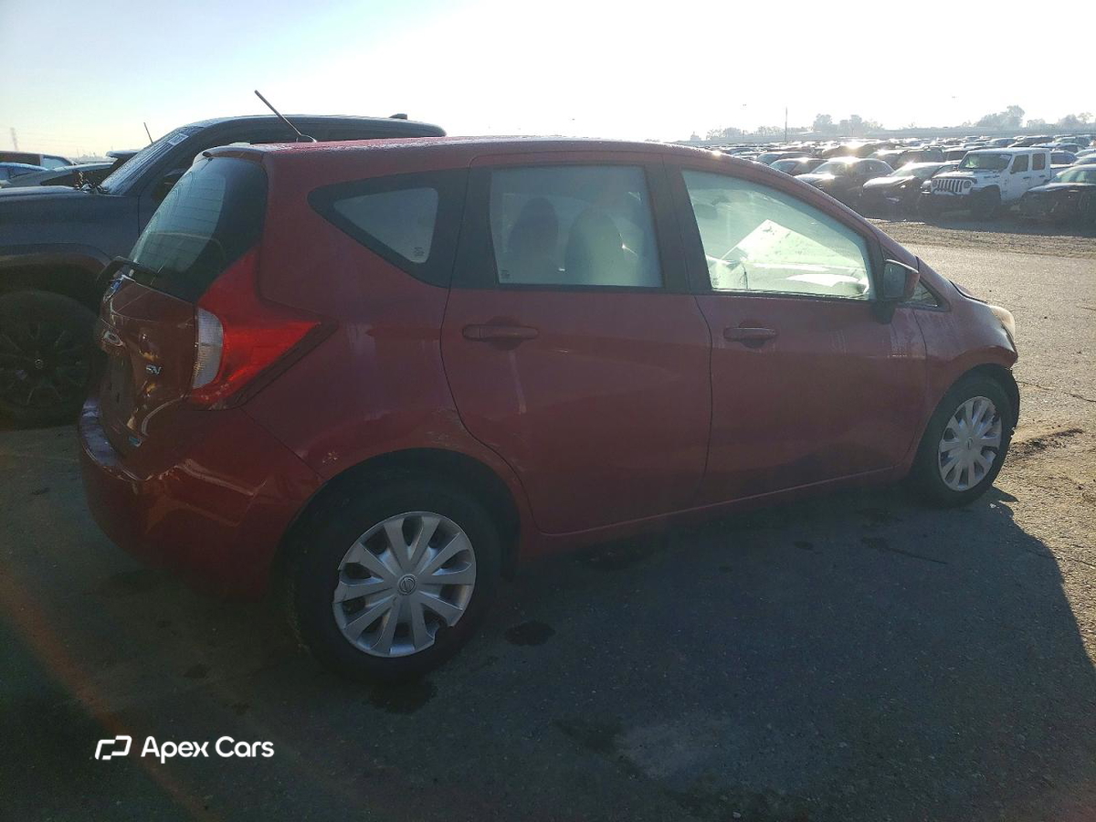 Nissan Versa 2015
