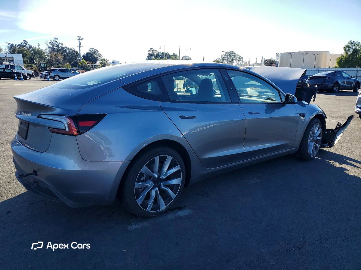 Tesla Model 3 2025