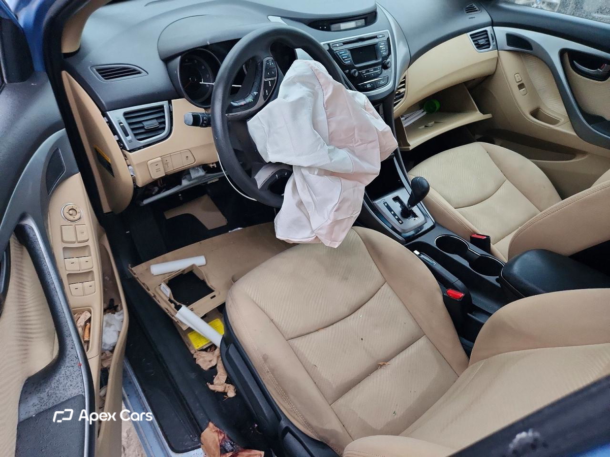 Hyundai Elantra 2013