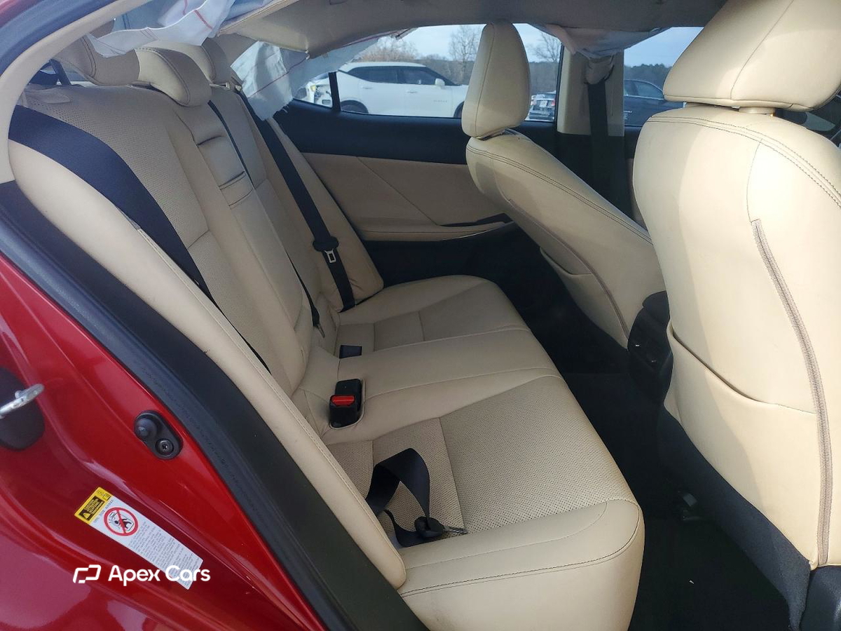 Lexus IS 2014