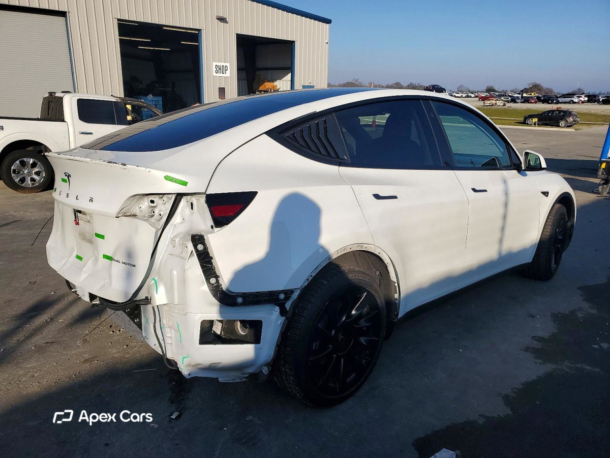 Tesla Model Y 2022