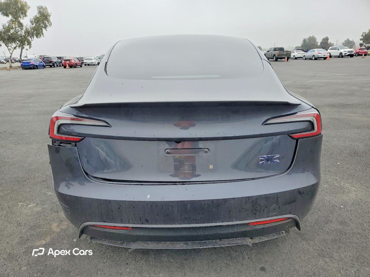 Tesla Model 3 2024