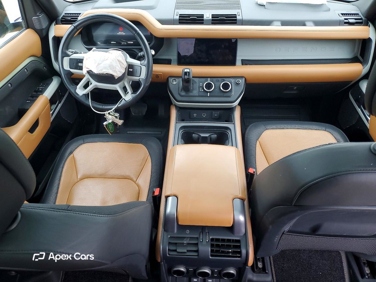 Land Rover Defender 2023