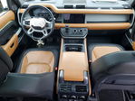 Land Rover Defender 2023