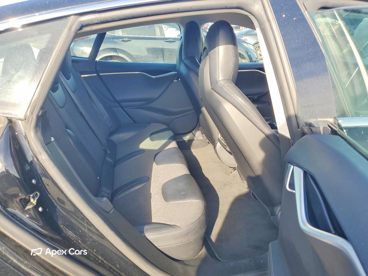 Tesla Model S 2015