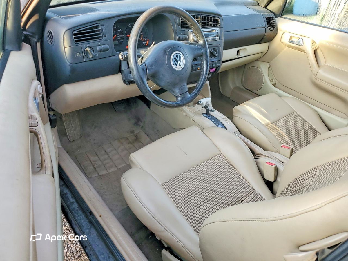 Volkswagen  2000