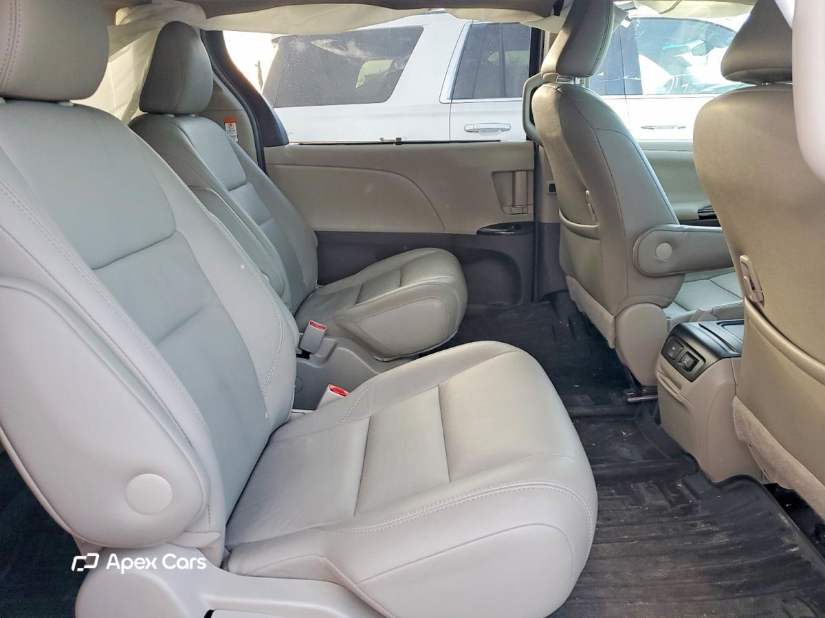 Toyota Sienna 2017