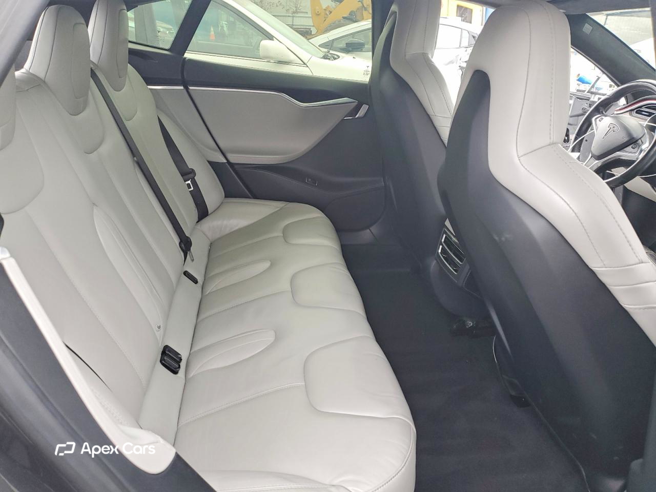 Tesla Model S 2016