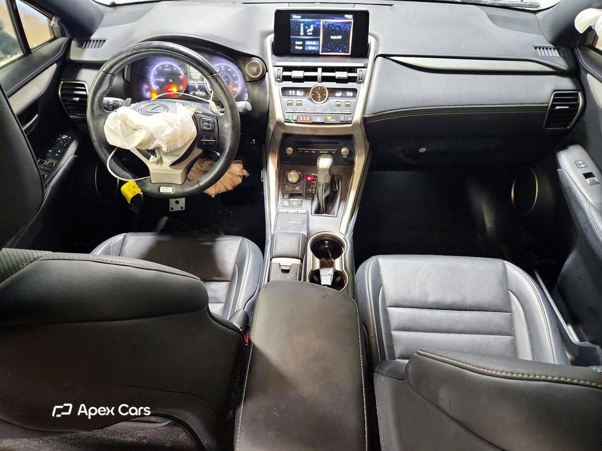 Lexus NX 2021
