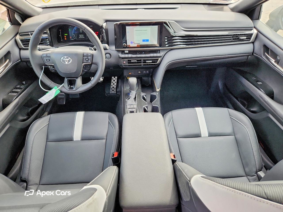 Toyota Camry 2025