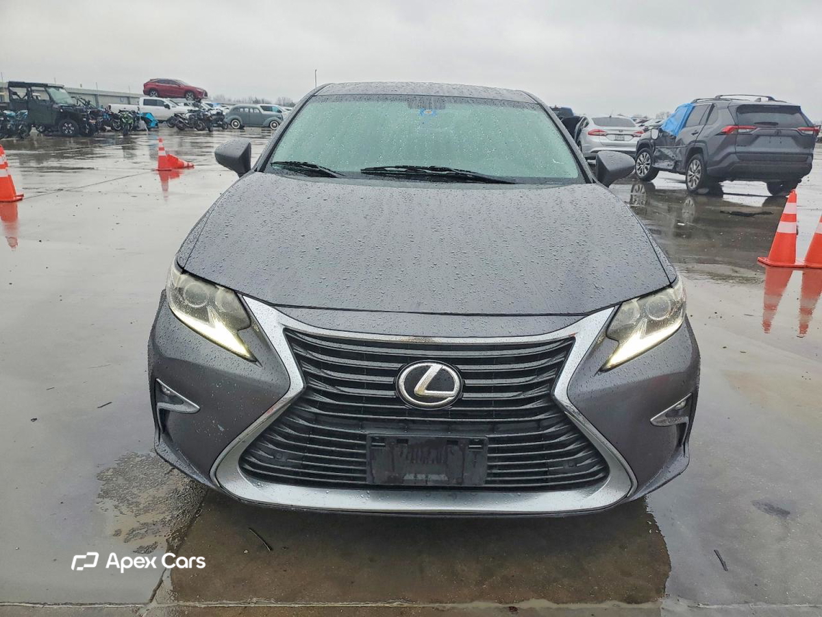 Lexus ES 2016