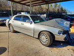 Town Car 2004