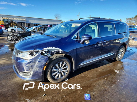 Chrysler Pacifica 2017 - Image 1 of 14