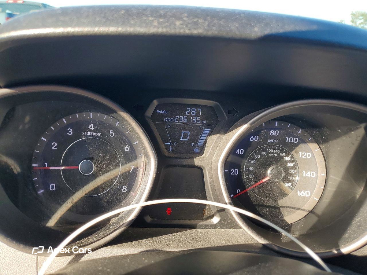 Hyundai Elantra 2013
